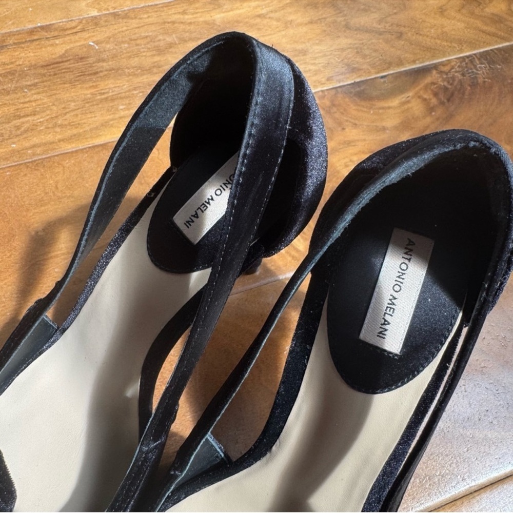 NWT Antonio Melani Ester Velvet Flower Heel Pumps Sz 6,5 (no original box) - Picture 5 of 12